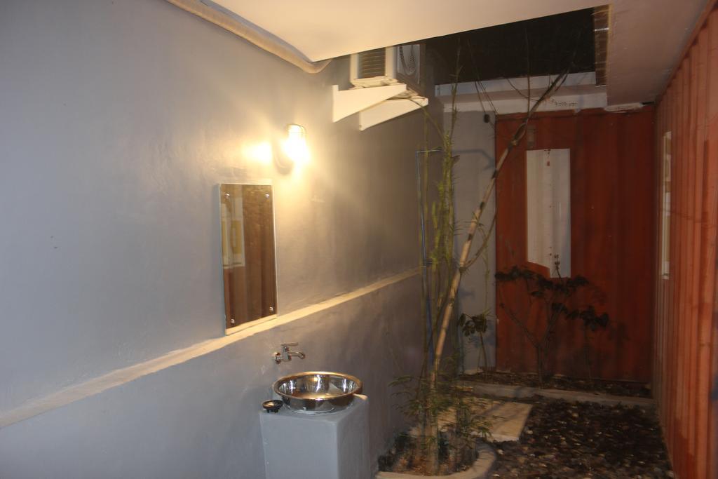 Hotel Kubu Container Uluwatu Exterior foto