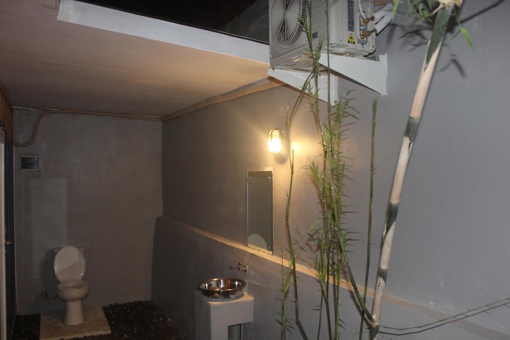 Hotel Kubu Container Uluwatu Exterior foto