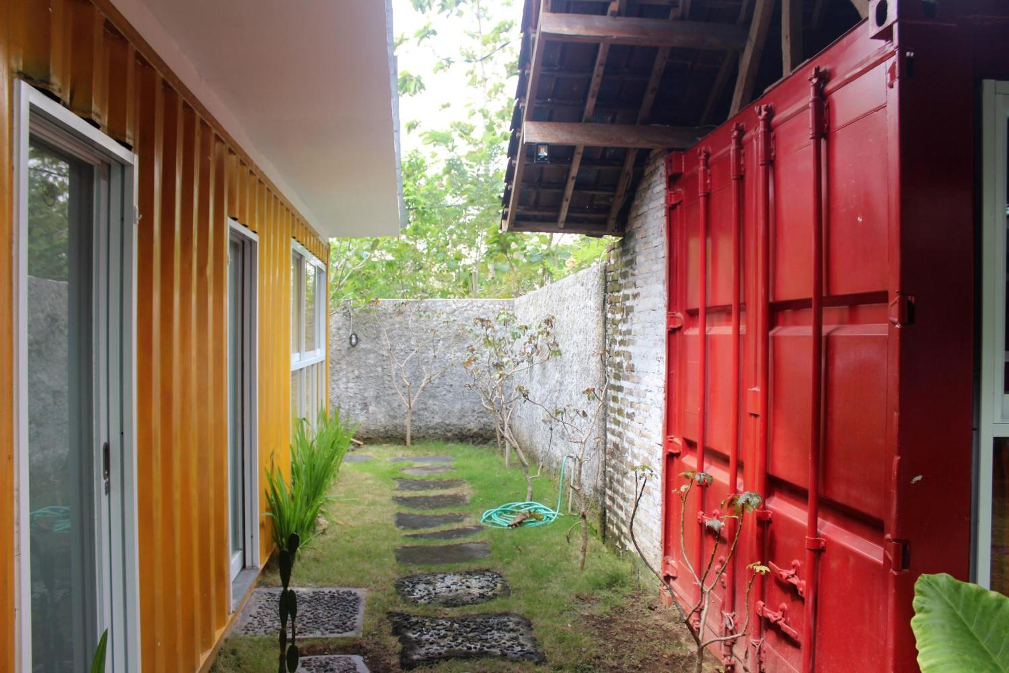Hotel Kubu Container Uluwatu Exterior foto